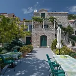 Pensjonat And With Parking Space Bol, Brac - 15418 Bol